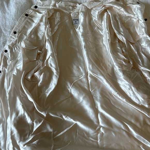 Beautiful vintage Moschino Jeans Button Down Blouse - Picture 7 of 13